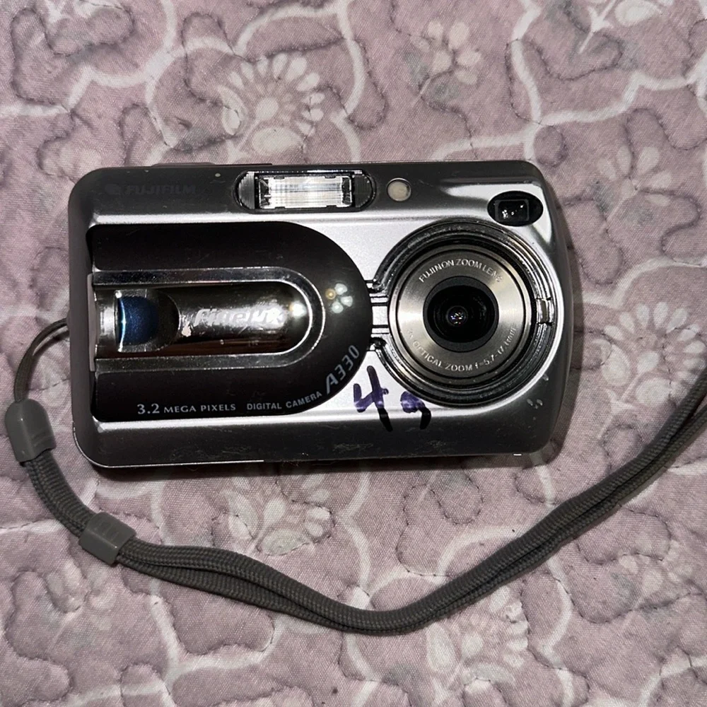 Fujifilm FinePix A330 camera